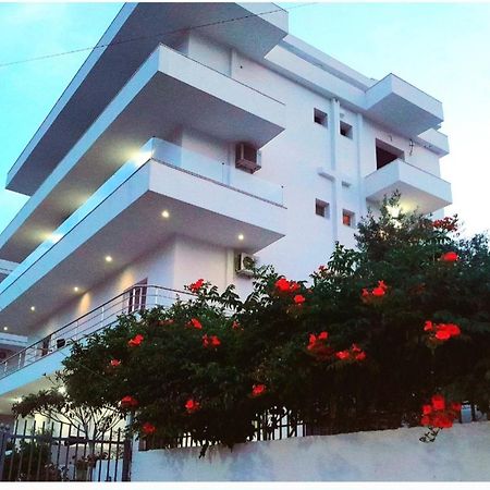 Gb Rooms Ksamil Esterno foto